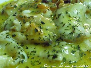 Cocochas (kokotxas) de bacalao al pil-pil.