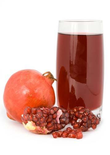 Beber jugo de granada durante el embarazo protegería al bebé del estrés materno