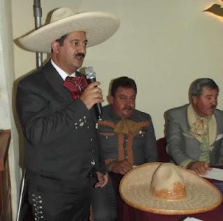 Miguel Pascual sigue labor de proselitismo