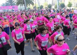 c242 300x215 Un año más llega la marea rosa: la carrera de la mujer 2012