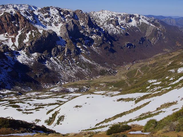 los bígaros, el muñón y la peña los corros