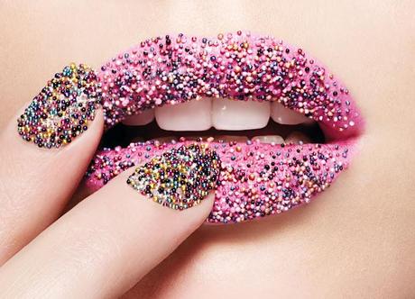 Trending topic: Caviar en las uñas.
