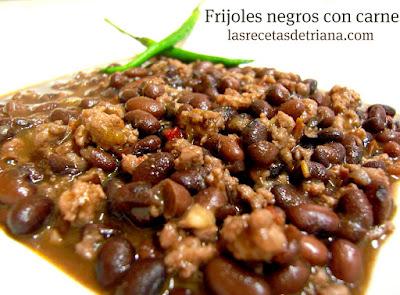 Frijoles negros (Feijoada Preto)