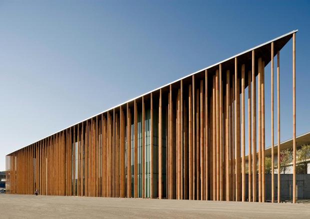 © Pabellón de España para la Expo de Zaragoza. Premio Ascer de Cerámica 2008 - Cortesía: Fundación Arquitectura y Sociedad, www.arquitecturaysociedad.com