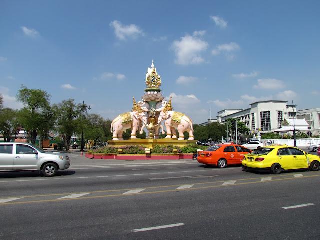 Bangkok; perdiéndonos por el Gran Palacio