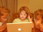 niños consultan Google padres