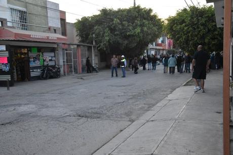 Juan Manuel Navarro arranca pavimentación en Prados de Soledad y refuerza atención directa a la ciudadanía