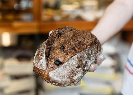 levando pan con pasas