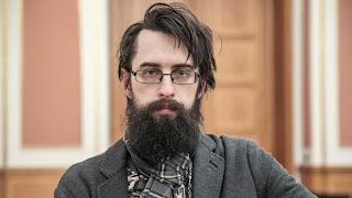 DE LA TEORÍA DE LA TIERRA HUECA DE LA TEORÍA DE LA TIERRA HUECA