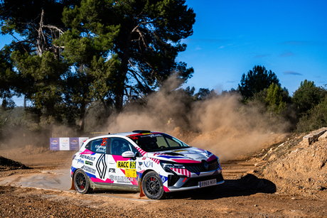 ALTATURIS RALLY DESTACA EN LA 60ª EDICIÓN DEL RALLYRACC CATALUNYA–COSTA DAURADA CON EL RESPALDO DE RENAULT ALTATURIS RALLY DESTACA EN LA 60ª EDICIÓN DEL RALLYRACC CATALUNYA–COSTA DAURADA CON EL RESPALDO DE RENAULT
