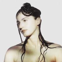 María Arnal estrena Pellizco como su nueva canción con videoclip