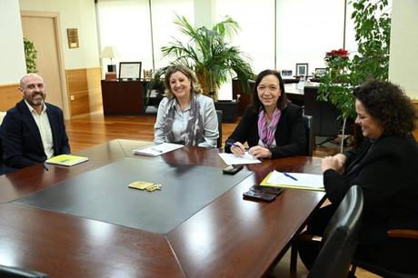 Toledo reconoce a Eslava Galán como referente universal de novela histórica con el primer premio ‘Toledo Luz de Europa’ Toledo reconoce a Eslava Galán como referente universal de novela histórica con el primer premio ‘Toledo Luz de Europa’