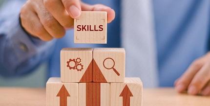 Inteligencia artificial, capacidades y las tres olas hacia el desempleo