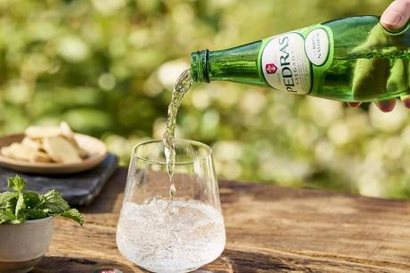 El consumo de agua con gas crece a un ritmo del 14,3% anual y moverá más de 10.000 millones en 2033 El consumo de agua con gas crece a un ritmo del 14,3% anual y moverá más de 10.000 millones en 2033