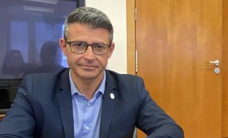 Besteiro conoció «por una tercera persona» en octubre un caso de acoso contra Tomé y que «animó a denunciar» Besteiro conoció «por una tercera persona» en octubre un caso de acoso contra Tomé y que «animó a denunciar»