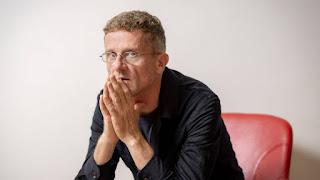 DE LA INTELIGENCIA ARTIFICIAL COMO DINAMIZADORA DEL ÁGORA PÚBLICA DESAPARECIDA DE LA INTELIGENCIA ARTIFICIAL COMO DINAMIZADORA DEL ÁGORA PÚBLICA DESAPARECIDA