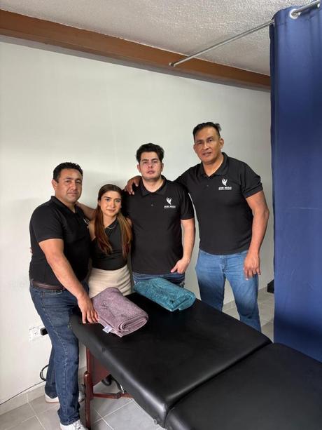 Inauguran moderno consultorio de quiropraxia en San Luis Potosí