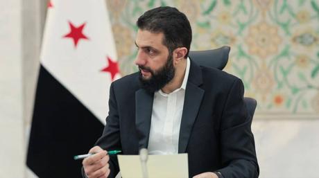 Albanese elogia al «héroe» Ahmed al Ahmed, transeúnte que redujo a uno de los atacantes en la playa de Sídney Albanese elogia al «héroe» Ahmed al Ahmed, transeúnte que redujo a uno de los atacantes en la playa de Sídney