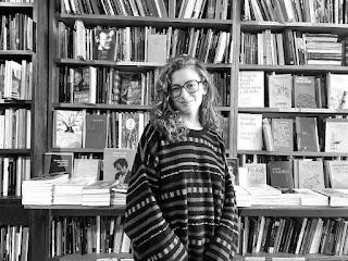 DEL POEMA DE CADA DÍA. HOY, PARA QUÉ SIRVEN LAS MANOS, DE MILAGROS PÉREZ MORALES