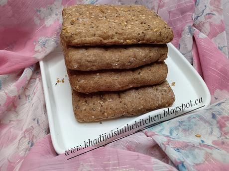 PAIN MULTIGRAINS / MULTIGRAIN BREAD / PAN MULTIGRANO / خبز متعدد الحبوب PAIN MULTIGRAINS / MULTIGRAIN BREAD / PAN MULTIGRANO / خبز متعدد الحبوب