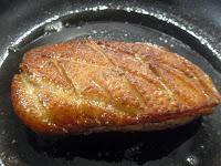 Magret de pato marcado.