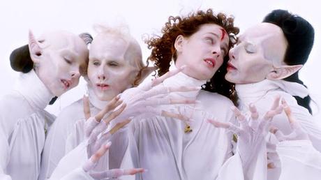 SILENCIO -VAMPIRAS LESBOS