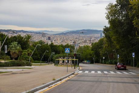 Rutas imprescindibles en autocar para descubrir Barcelona en grupo alquiler bus en barcelona