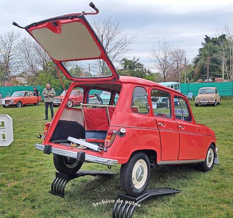 Renault 4L de la primera serie de Argentina de 1963 Renault 4L de la primera serie de Argentina de 1963