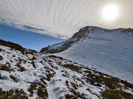 Peña Valdecuélabre desde Llamardal
