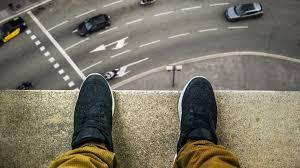 Entre el suicidio y el neuropsiquiátrico