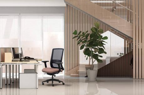 Ergonomía y muebles de oficina que transforman el home office en un espacio productivo