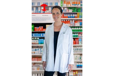 El cierre en la bata médica cobra protagonismo; botones, cremallera o clip, ¿cuál prefieren los profesionales? El cierre en la bata médica cobra protagonismo; botones, cremallera o clip, ¿cuál prefieren los profesionales?