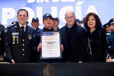Policia Municipal es reconocida en el Dia del Policia por acciones destacadas en 2025