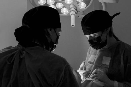 Exö Höllenback destaca los requisitos médicos para aplicar sedación consciente con todas las garantías