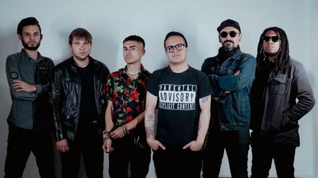 Distópxica presenta ‘Arde’, una canción de protesta y revolución con inteligencia