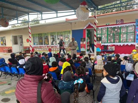 Bomberos Metropolitanos se suman a la campaña “Los cuetes no son tus cuates” Bomberos Metropolitanos se suman a la campaña “Los cuetes no son tus cuates”