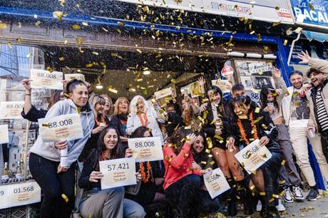 El sorteo de Navidad 2025 reparte este lunes 2.772 millones de euros en premios, 70 millones más