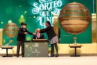 DMR cierra por vacaciones de Navidad 2025