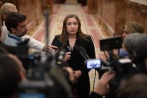 Gobierno central aprobará este martes un decreto que prorroga los descuentos en el transporte y crea el abono único Gobierno central aprobará este martes un decreto que prorroga los descuentos en el transporte y crea el abono único