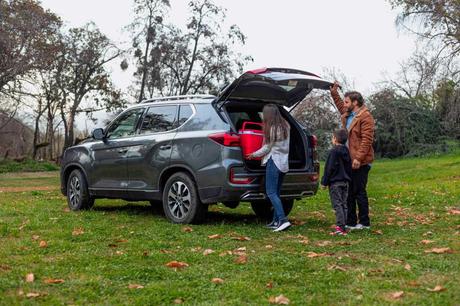 KGM – Capacidad, espacio y tecnologĂ­a: claves para un viaje de carretera en verano