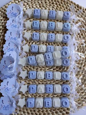 Nombres en jabón para detalles de bautizo