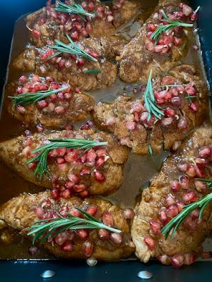 PAVO CON GRANADA Y ROMERO