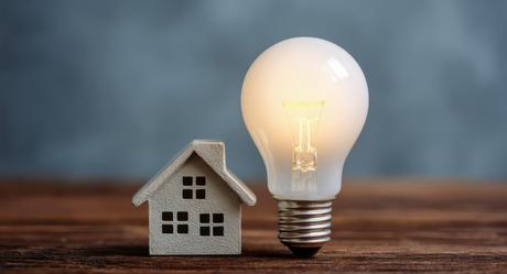 Hogar junto a bombilla