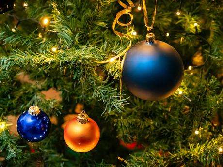 6 planes literarios para Navidad según dónde te apetezca viajar