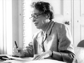 DEL POEMA DE CADA DÍA. HOY: A LA NOCHE, DE HANNAH ARENDT