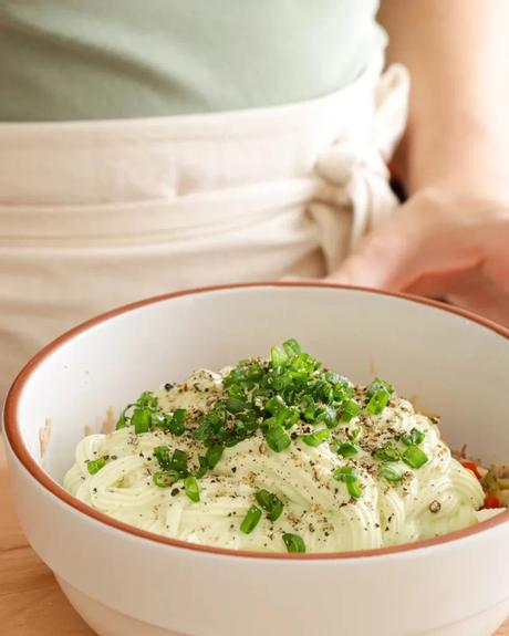 mayonesa y cebolla de verdeo