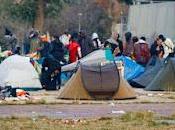 alcalde, García Albiol, desecha centenar migrantes, desalojados instituto Badalona.