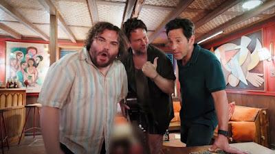 Anaconda (2025); Comedia con reminiscencias