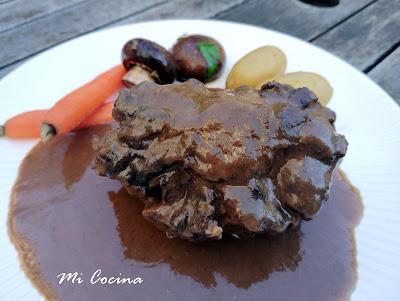 RABO DE VACA AL VINO TINTO (RECETA ESTILO MARTIN BERASATEGUI)