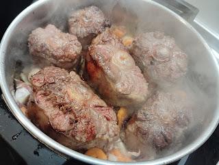 RABO DE VACA AL VINO TINTO (RECETA ESTILO MARTIN BERASATEGUI)